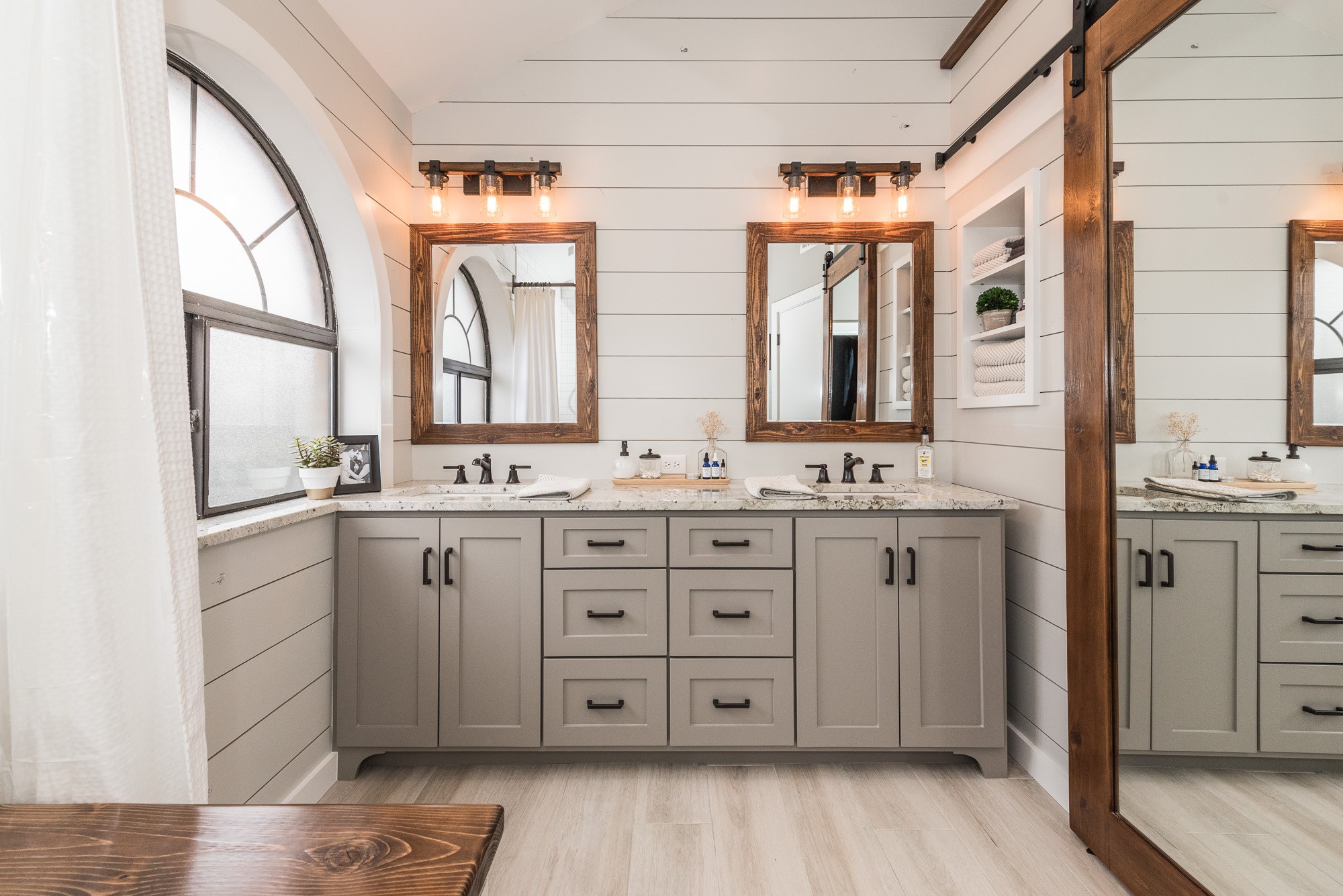 Modern Farmhouse Bathroom: A Blend of Rustic Charm and Contemporary Elegance - 8