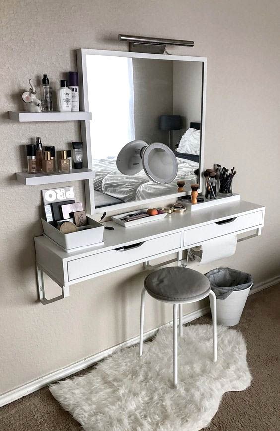 Creative Vanity Ideas for Your Bedroom: Stylish and Functional Designs - 4