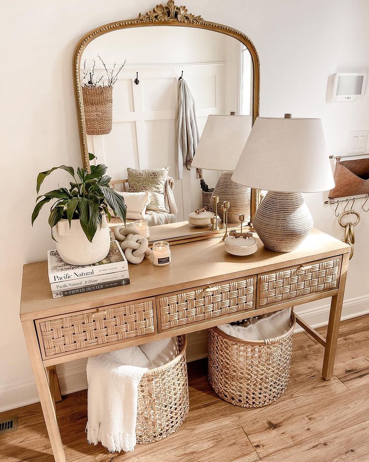 Entryway Table Decor Ideas to Transform Your Space - 8