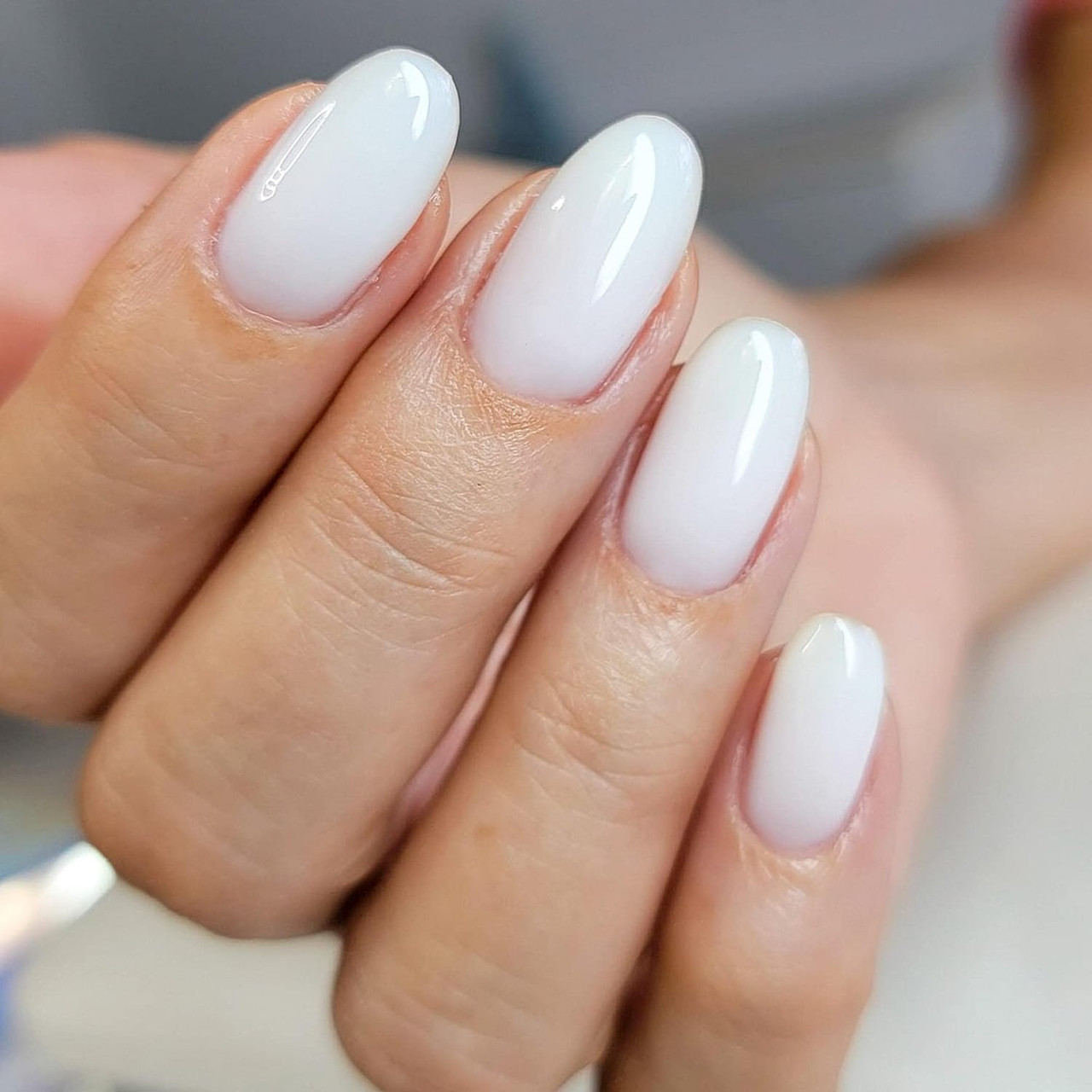 Milky White Nails: The Ultimate Trend for a Chic and Minimalist Look - 5