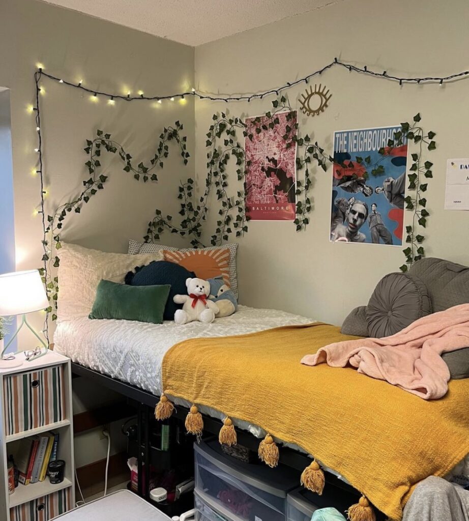 Creative Dorm Room Ideas to Maximize Comfort and Space - 8