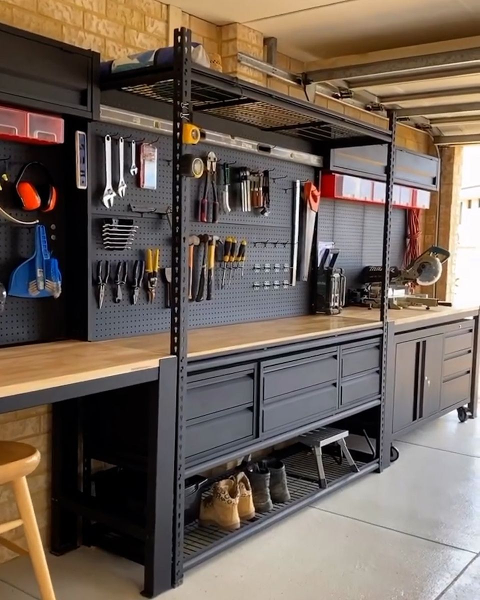 The Ultimate Guide to Maximizing Garage Storage Solutions - 1