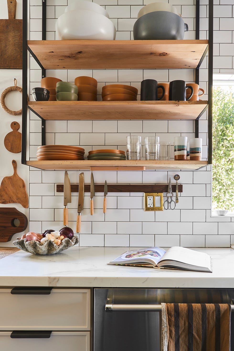 Creative Kitchen Storage Ideas for a More Organized Space - 10