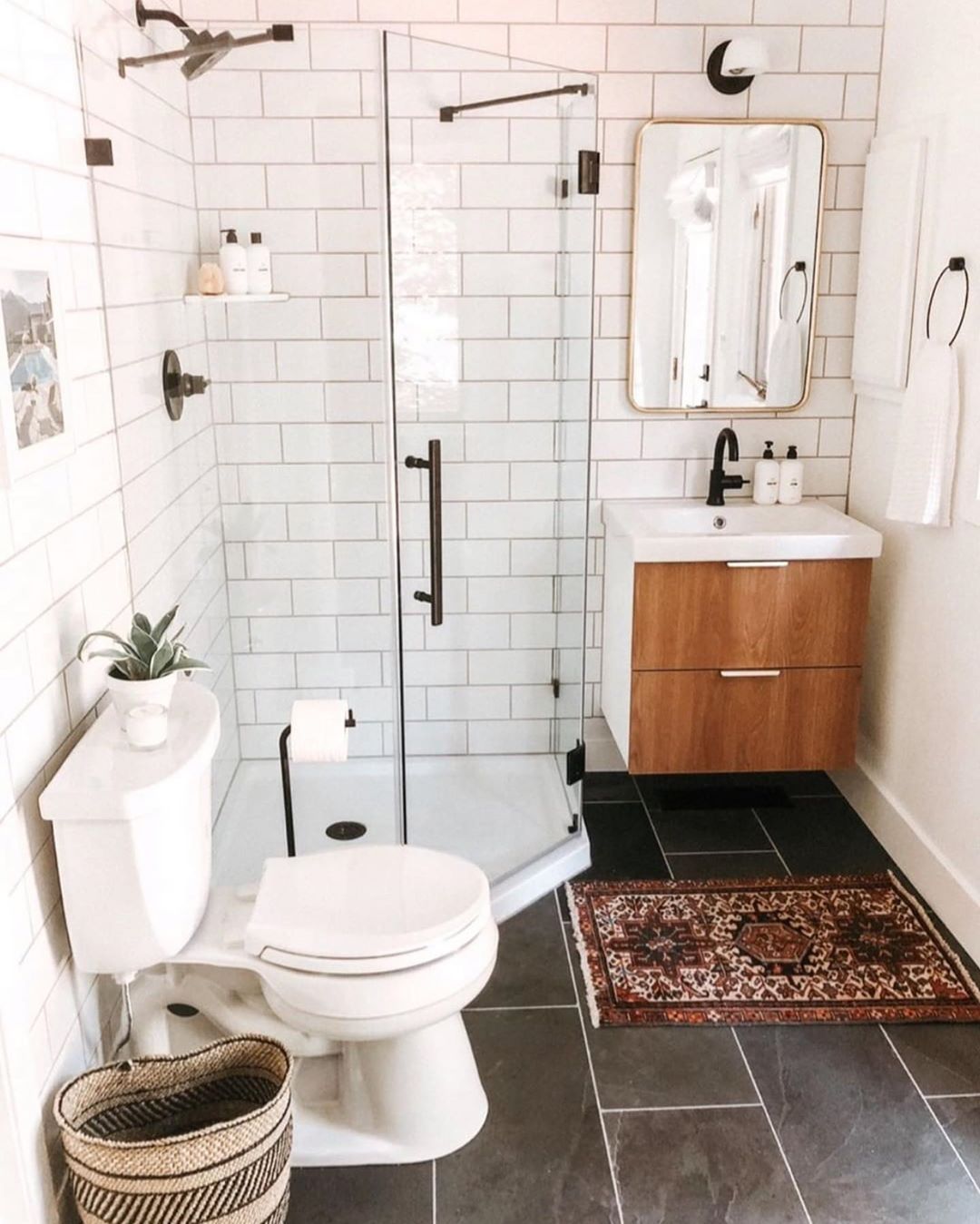 10 Genius Tiny Bathroom Decor Ideas For Your Makeover - 1