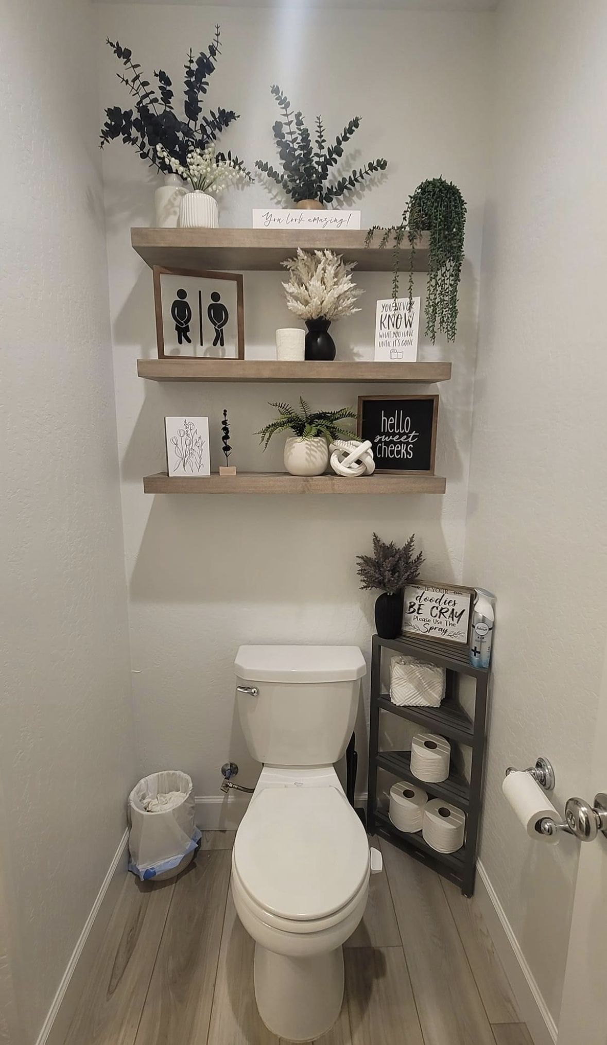 10 Genius Tiny Bathroom Decor Ideas For Your Makeover - 5