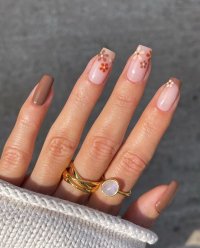 The Ultimate Guide to Fall Nails: Trends, Tips, and Colors for 2024