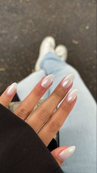 White Chrome Nails: The Ultimate Trend in Modern Manicure